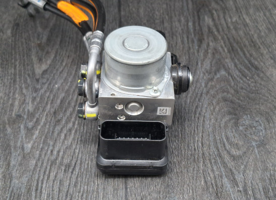 ABS pomp Ducati Hypermotard 950