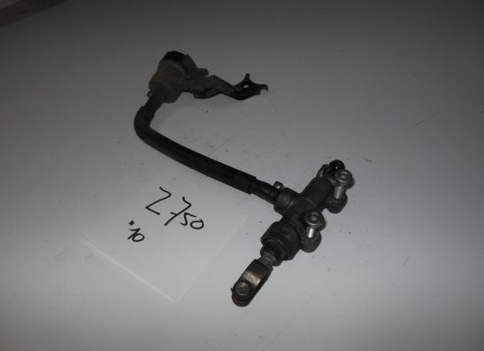 Rempomp achter Kawasaki Z 750