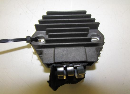 Spanningsregelaar Honda CBF 600