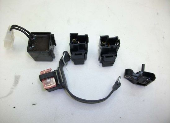Relay Yamaha FZ1