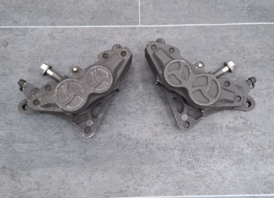 Bremssattel Bremszangen vorne Triumph Trophy 900