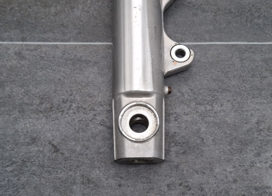 Voorpoot links onder Harley Davidson Sportster