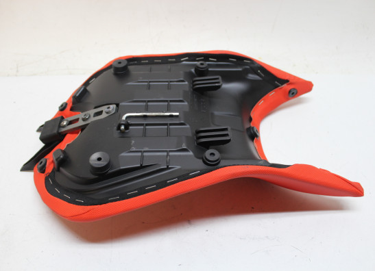 Zadel Aprilia Tuono 660