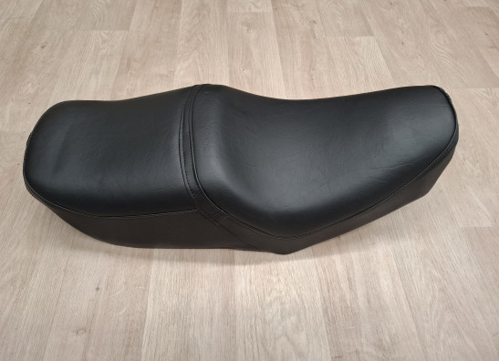 Zadel Suzuki GSX 250 L