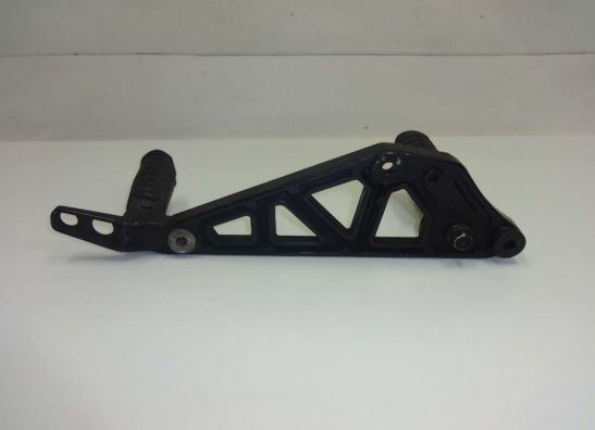 Fussrastetrager vorne links Honda VF 500 