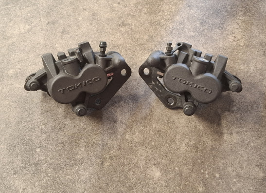 Brake calipers front Suzuki GSF 650 Bandit