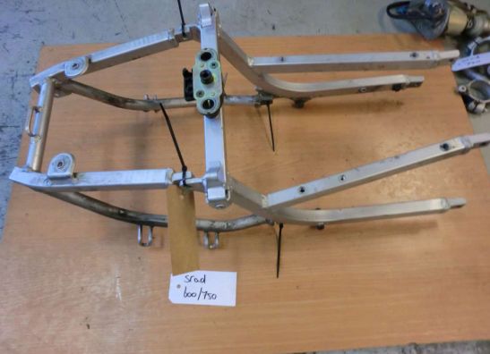 Achtersubframe Suzuki GSX R 750