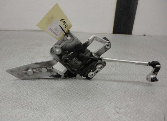 Fussrastetrager vorne links Yamaha FJR 1300