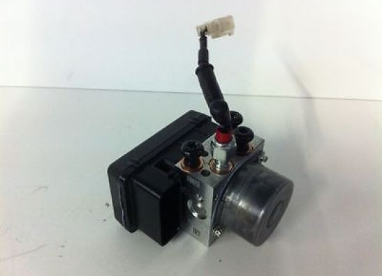 ABS pomp KTM 690 Duke 4