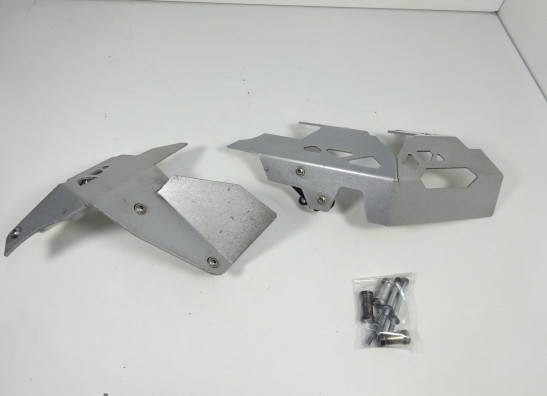 Cowl under Yamaha Tracer 900