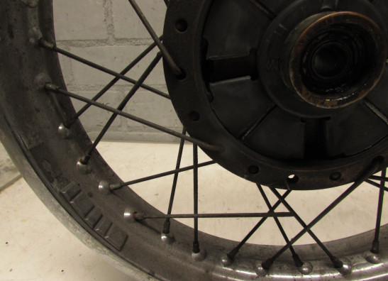 Achtervelg Suzuki GN 250