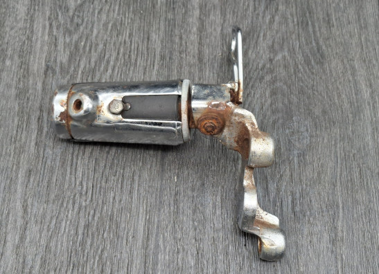 Fussrastetrager vorne rechts Honda VT 700 750