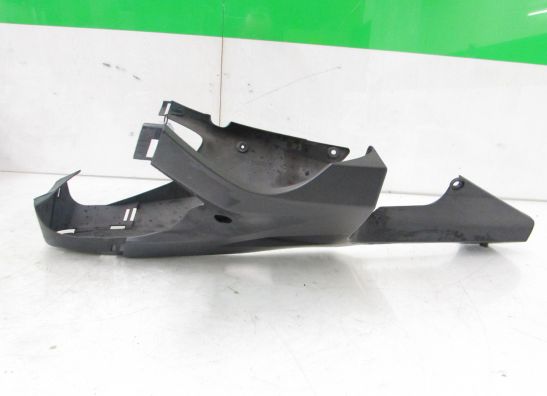 Cowl under Honda CBR Fireblade