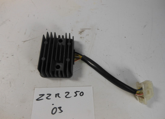 Regulator rectifier  Kawasaki ZZR 250
