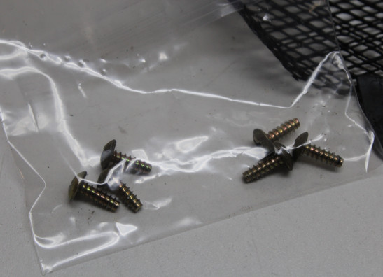 Cowl V shape under Honda RVF 750 R - RC45