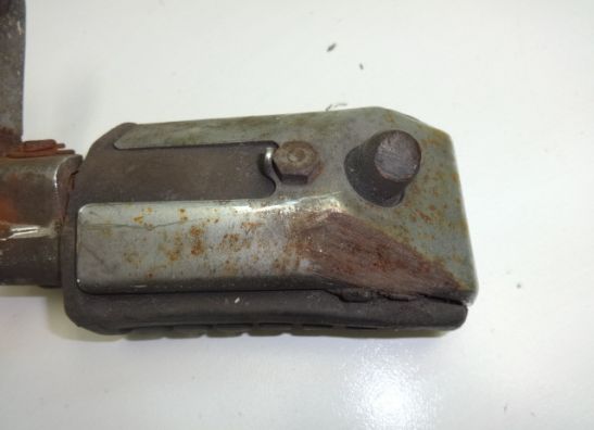 Fussraste rechts Honda VF 700  750 C Magna