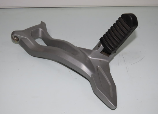 Main step holder right Moto Guzzi V85 TT