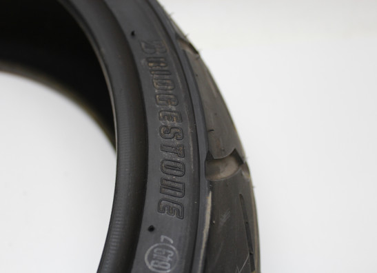 Achterband Honda VFR 750 R - RC30