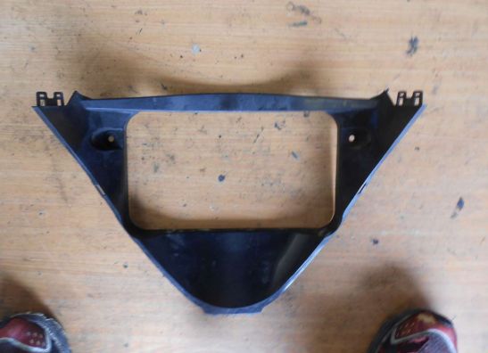 Cowl V shape under Suzuki GSX R 1300 Hayabusa