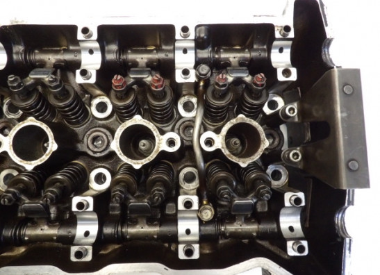 Cylinder head Kawasaki GPZ 900