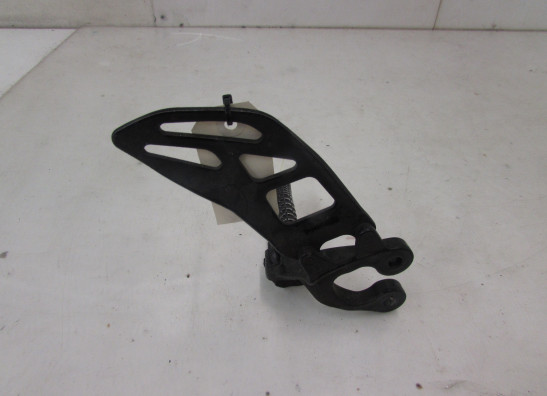 Main step holder left Suzuki GSX R 1000