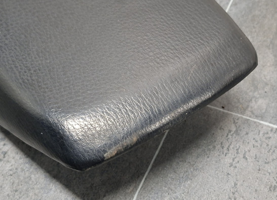 Zadel Kawasaki GPX 750