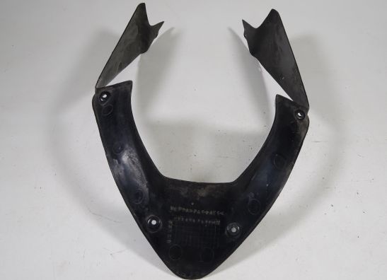 Cowl V shape under Honda CBR 600 F