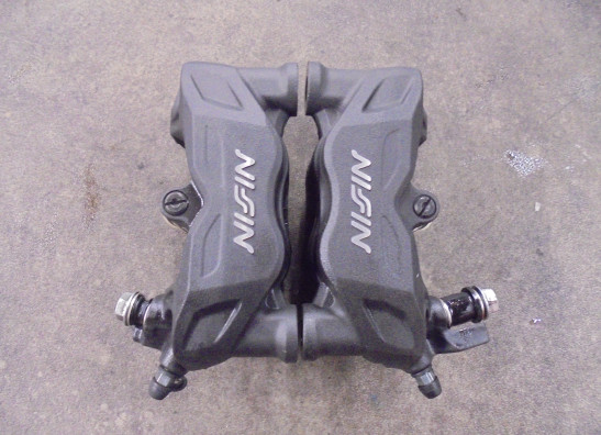 Bremssattel Bremszangen vorne Suzuki GSX 8R