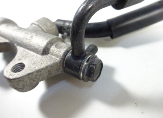 Rempomp achter Kawasaki ER 6