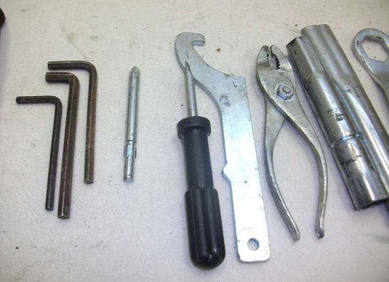 Tool set Yamaha XJ 600 Diversion