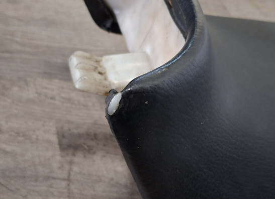 Zadel Kawasaki GPX 750