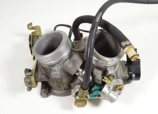 Gasklephuis Aprilia RSV 1000