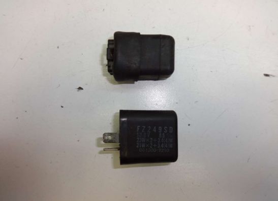 Relais unit Suzuki VX 800