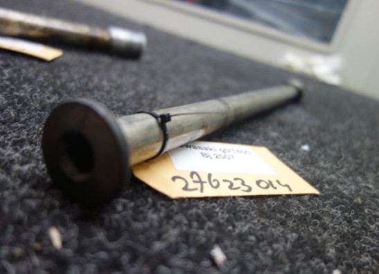 Rear axle Kawasaki GTR 1400