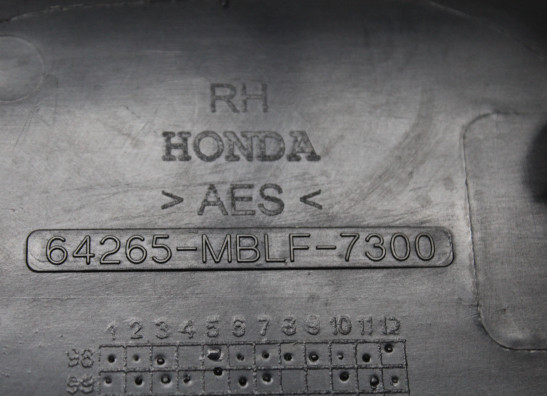 Rechter binnenkuip Honda Deauville 650 - 700