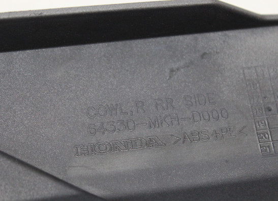 Cowl rear right Honda X-adventure 750