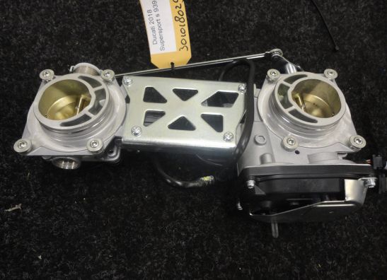 Gasklephuis Ducati 939 Supersport