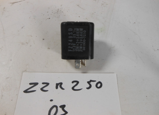 Relais Kawasaki ZZR 250