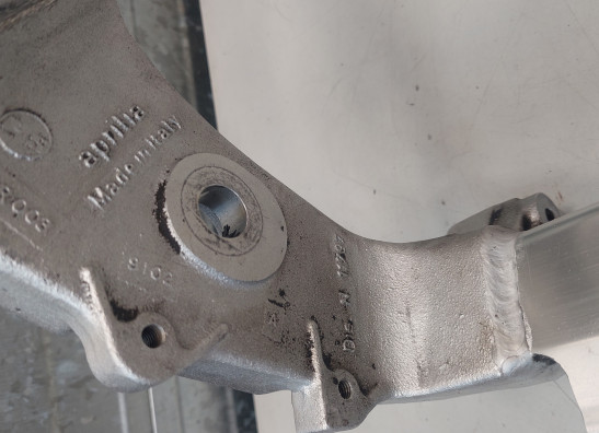 Frame - onderdelen Aprilia RSV 1000