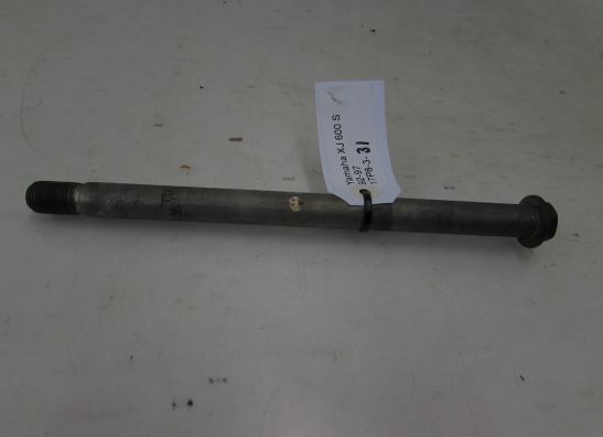 Rear axle Yamaha XJ 600 Diversion