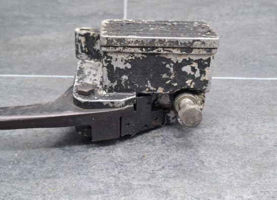 Front brake master cylinder  Kawasaki GPZ 550
