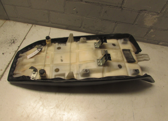 Zadel Kawasaki GPX 750