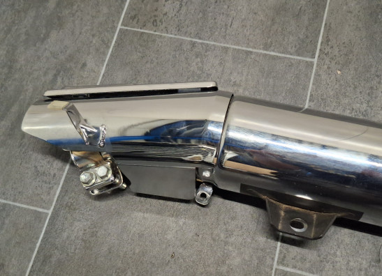 Uitlaat Suzuki M 1800 Intruder