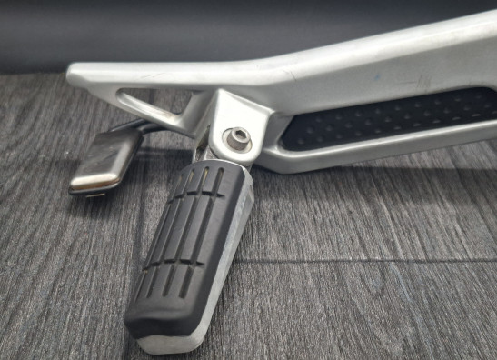 Main step holder right Yamaha FJR 1300