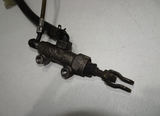 Rempomp achter Kawasaki ZZR 600