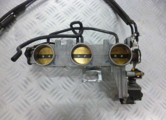 Gasklephuis Triumph Speed Triple 1050 R