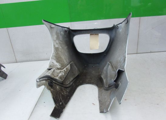 Cowl under Kawasaki GPZ 600