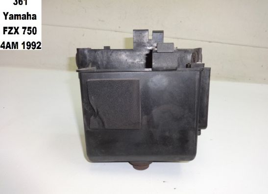 Batterie befestigung Yamaha FZX 750