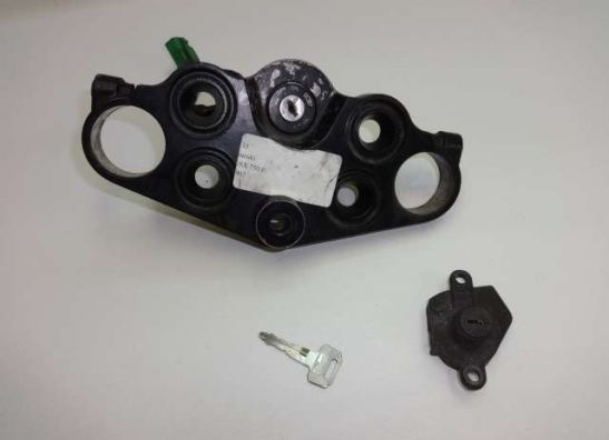 Contact slot Suzuki GSX F 750