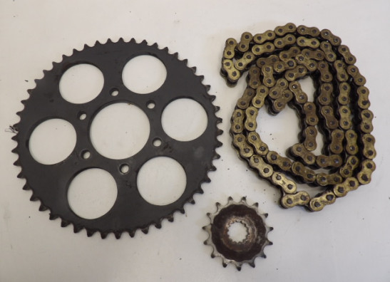 Ketting en tandwielset Suzuki GS 550 M Katana